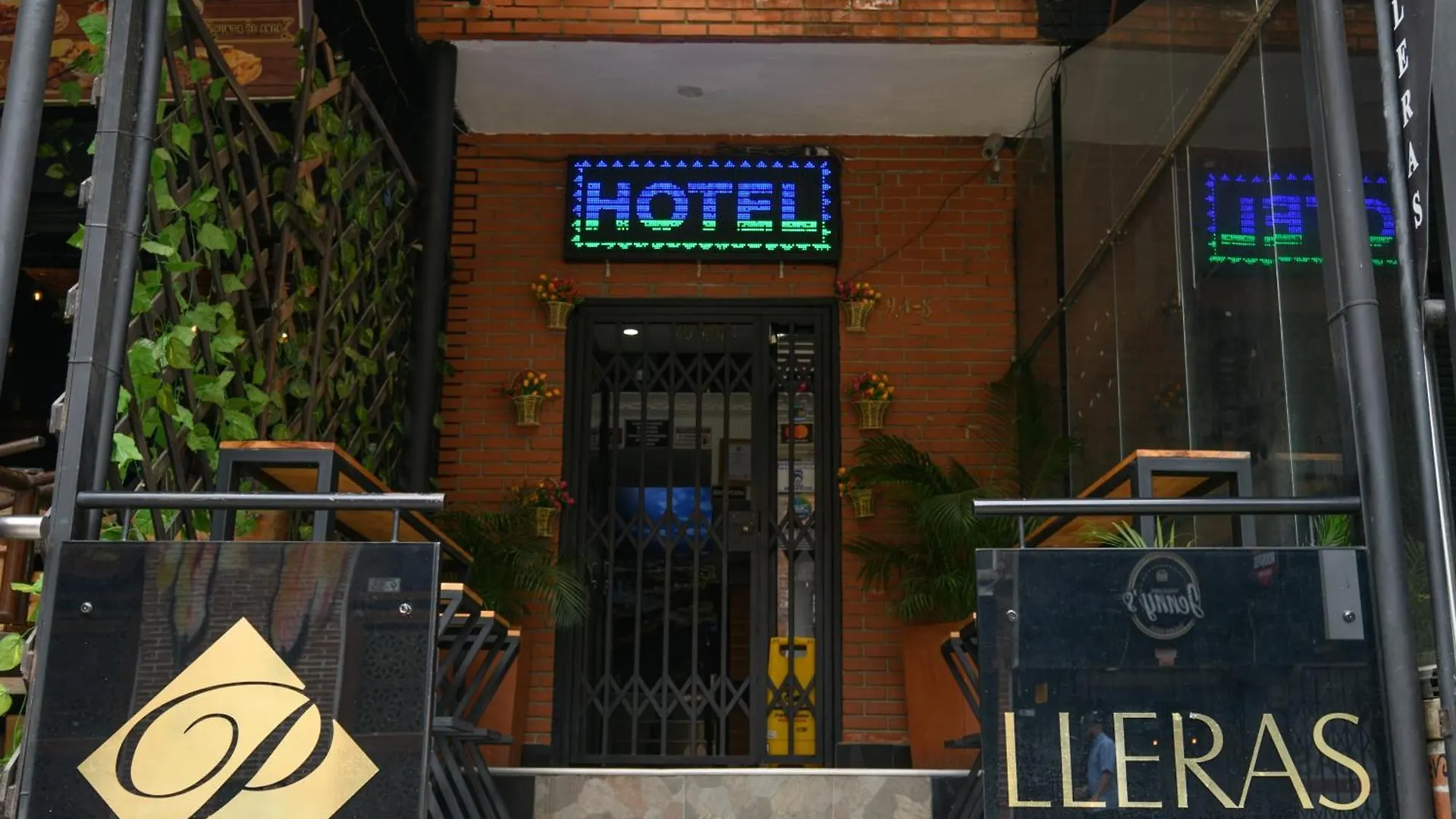 Hotel Lleras Premium #1 Medellin